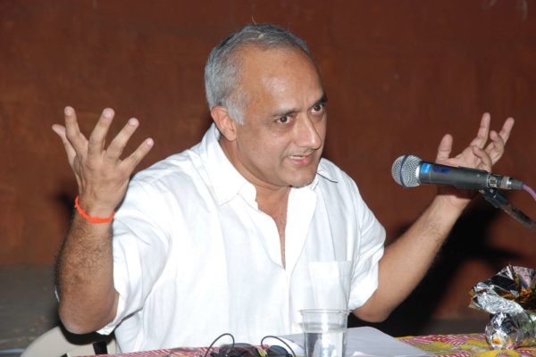 Mani Shankar speaking to the Manthan audience